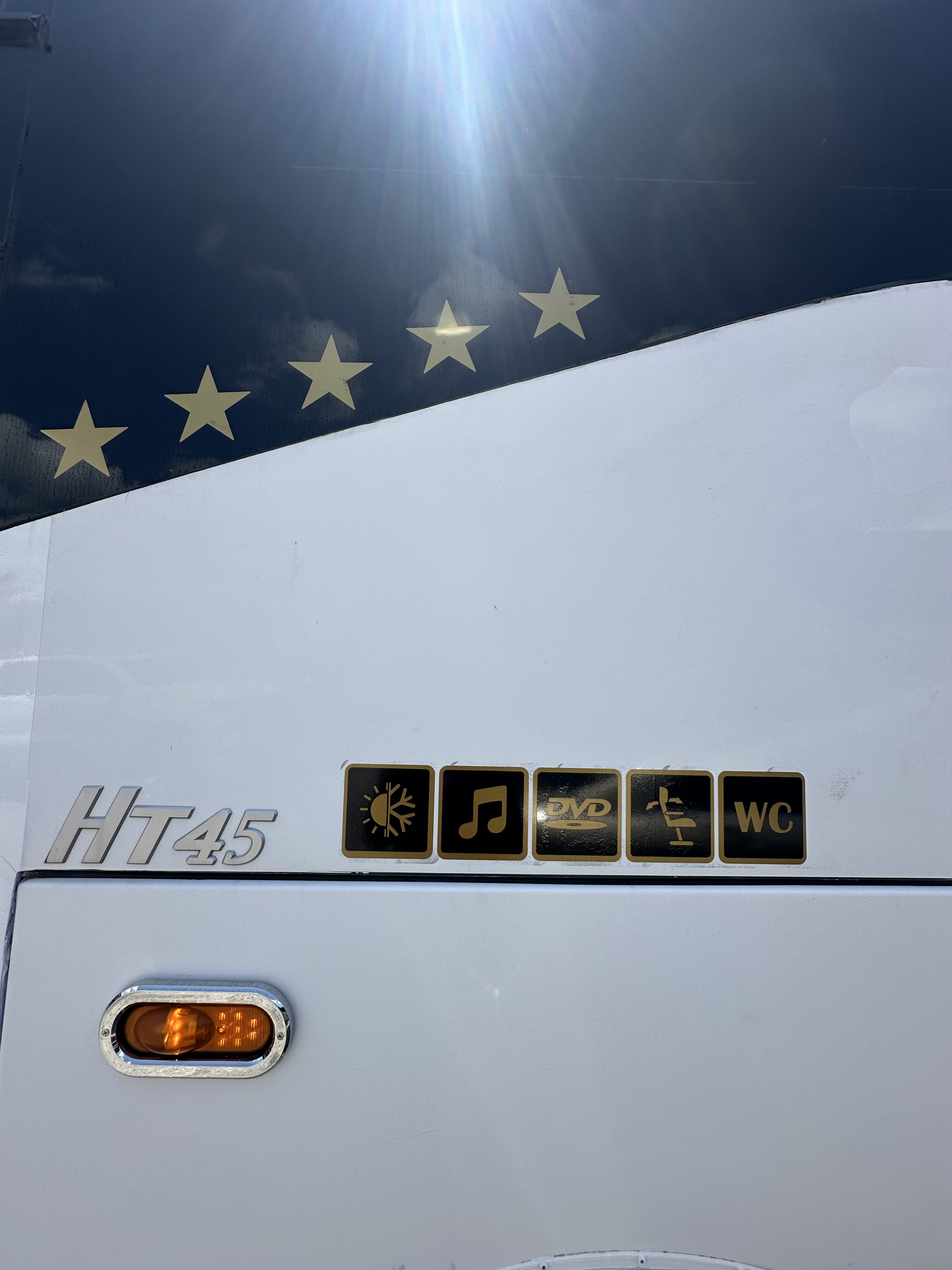 Accessible Bus Charter Miami | 3 New ADA Buses | USA Caribbean Tours